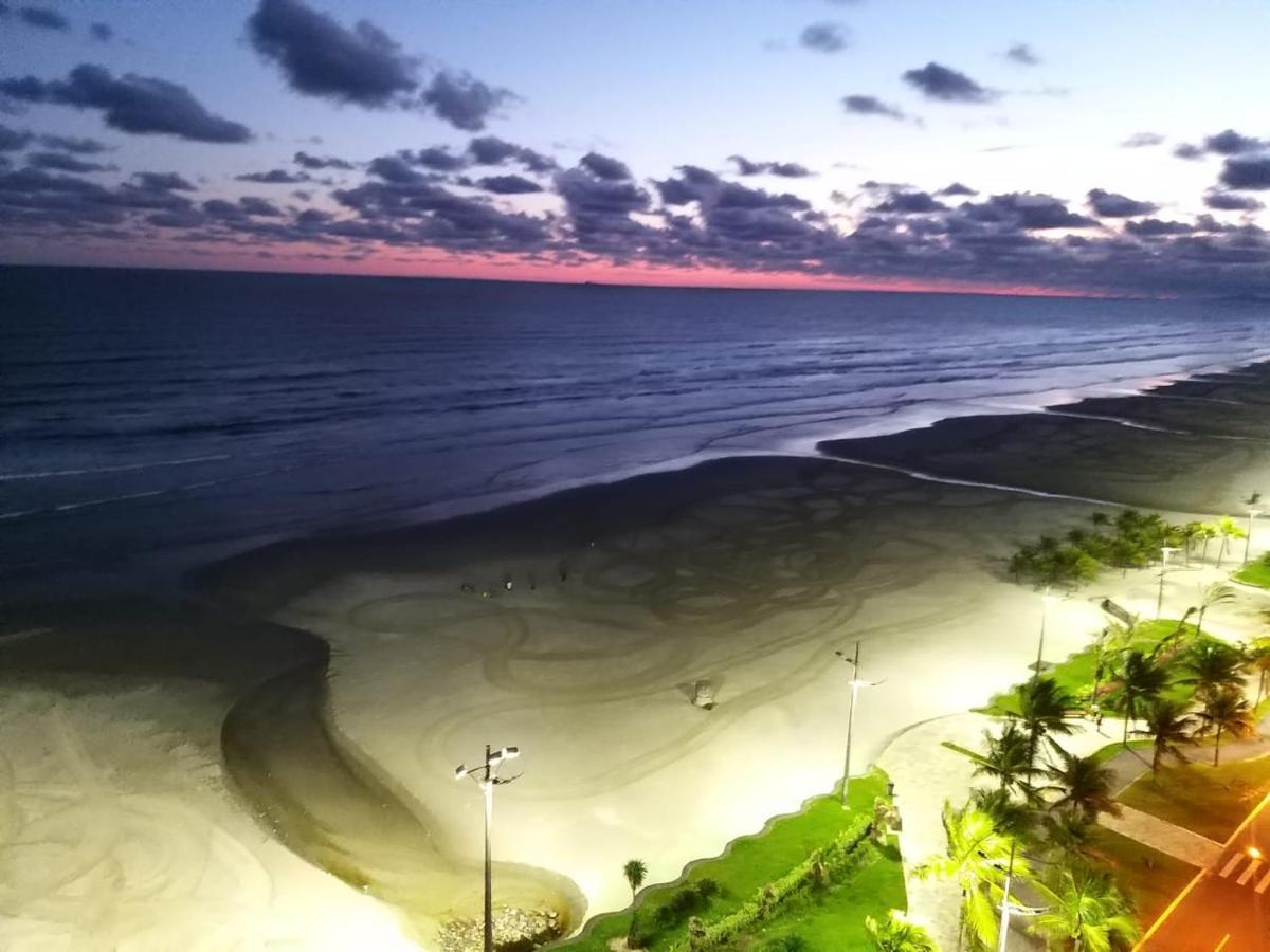 Predio Com Piscina Na Cobertura Frente Ao Mar, Apartamento Para Ate 6 Adultos E 3 Criancas Ate 8 Anos, Churrasqueira Na Sacada, Wi-Fi Gratis, Nao Oferecemos Roupas De Cama E Banho, 1 Vaga De Garagem, Na Praia Grande-Vila Mirim Dış mekan fotoğraf